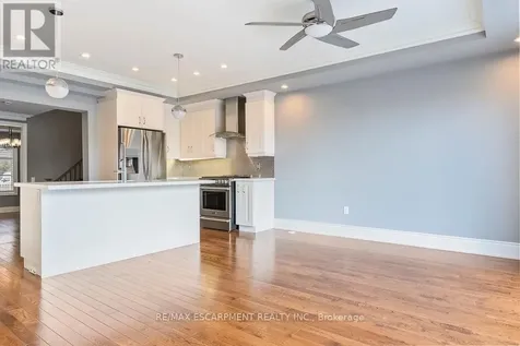 216 Rebecca Street Oakville (co Central) ON L6K 1J9