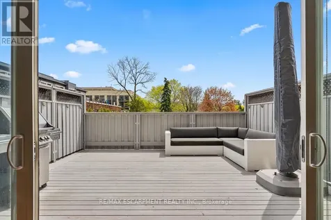 216 Rebecca Street Oakville (co Central) ON L6K 1J9