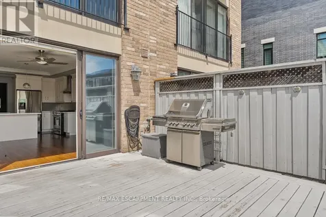 216 Rebecca Street Oakville (co Central) ON L6K 1J9