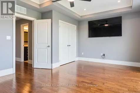 216 Rebecca Street Oakville (co Central) ON L6K 1J9