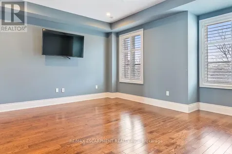 216 Rebecca Street Oakville (co Central) ON L6K 1J9