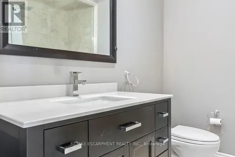 216 Rebecca Street Oakville (co Central) ON L6K 1J9