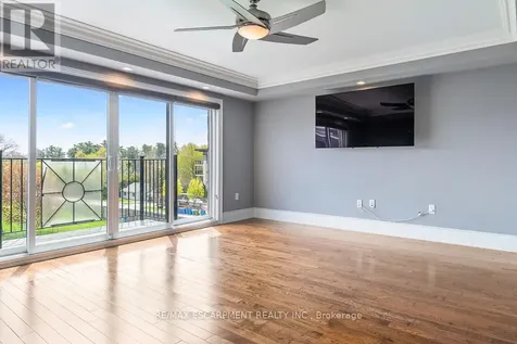 216 Rebecca Street Oakville (co Central) ON L6K 1J9