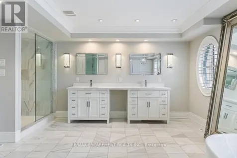 216 Rebecca Street Oakville (co Central) ON L6K 1J9