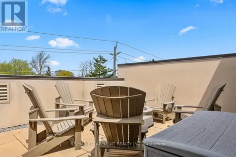 216 Rebecca Street Oakville (co Central) ON L6K 1J9