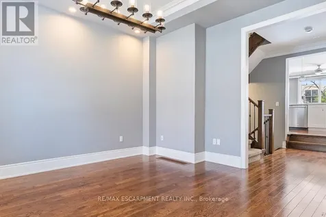 216 Rebecca Street Oakville (co Central) ON L6K 1J9