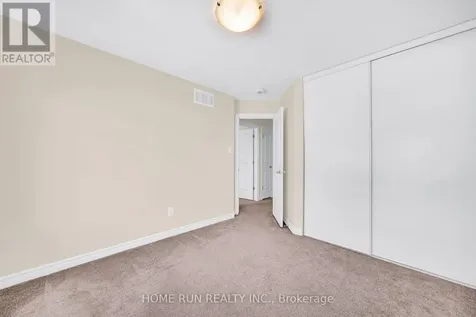 219 Halyard Way Ottawa ON K2T 0L2