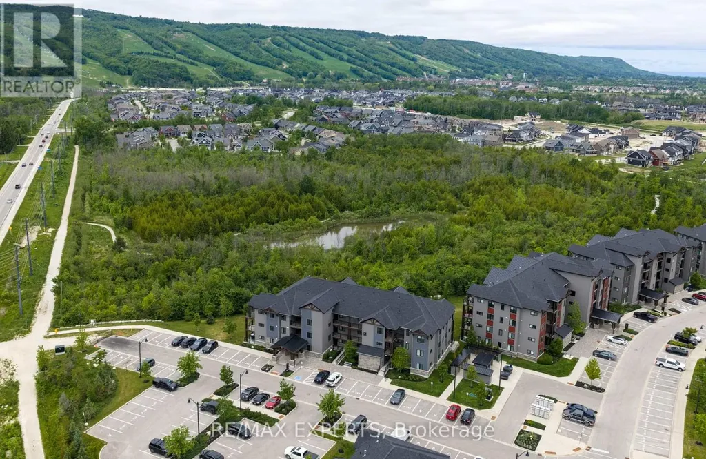 12 Beausoleil Lane Blue Mountains ON L9Y 2X5