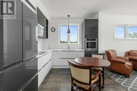 12 Beausoleil Lane Blue Mountains ON L9Y 2X5