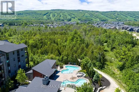12 Beausoleil Lane Blue Mountains ON L9Y 2X5