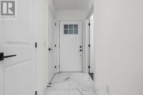 12 Beausoleil Lane Blue Mountains ON L9Y 2X5
