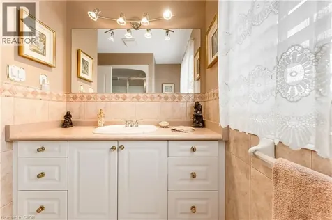 60 Chandos Drive Kitchener ON N2A 3C2
