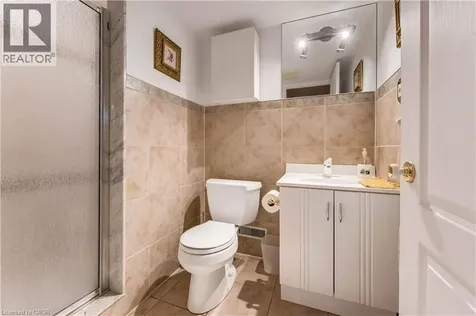 60 Chandos Drive Kitchener ON N2A 3C2