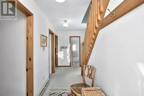 102 Fraser Crescent Blue Mountains ON L9Y 0M8