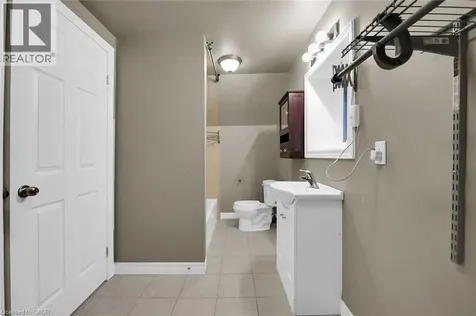 31 Gibson Avenue Hamilton ON L8L 6J4