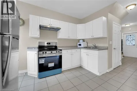 31 Gibson Avenue Hamilton ON L8L 6J4
