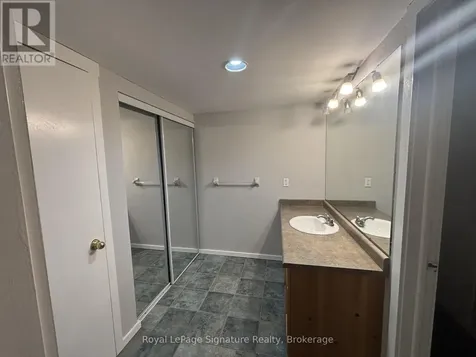11 Dawson Drive Collingwood ON L9Y 5B4