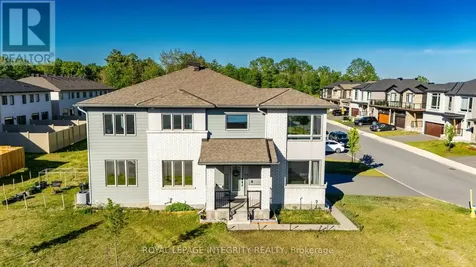 660 Fenwick Way Ottawa ON K2J 7E6