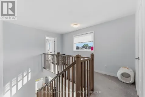 660 Fenwick Way Ottawa ON K2J 7E6
