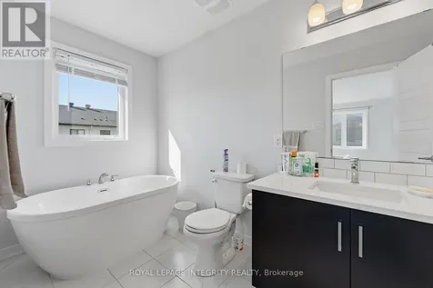 660 Fenwick Way Ottawa ON K2J 7E6