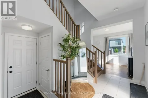 660 Fenwick Way Ottawa ON K2J 7E6