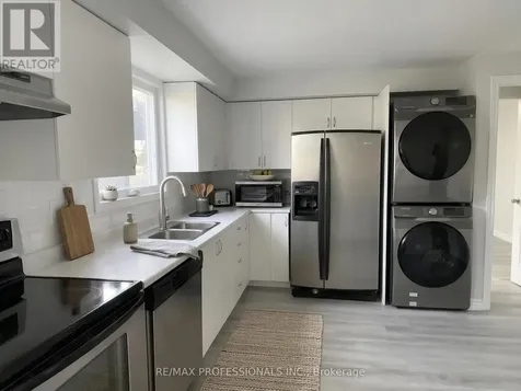 77 Roseneath Crescent Kitchener ON N2E 1V8