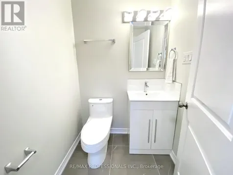77 Roseneath Crescent Kitchener ON N2E 1V8