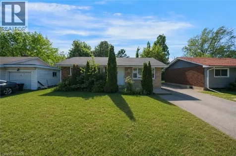 84 Jacobson Avenue St. Catharines ON L2T 3A3