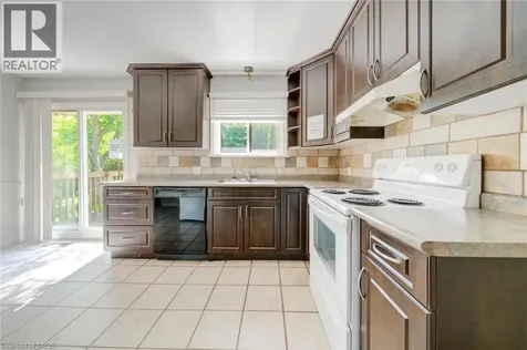84 Jacobson Avenue St. Catharines ON L2T 3A3