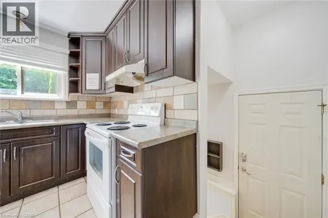 84 Jacobson Avenue St. Catharines ON L2T 3A3