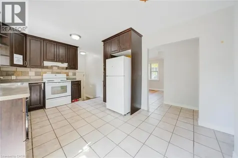 84 Jacobson Avenue St. Catharines ON L2T 3A3