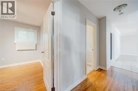 84 Jacobson Avenue St. Catharines ON L2T 3A3