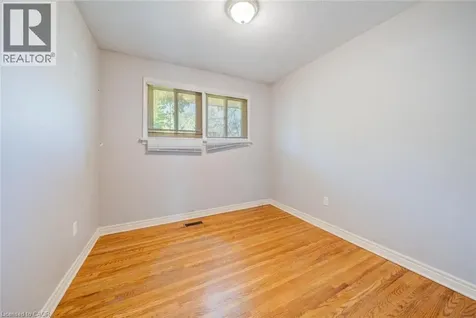84 Jacobson Avenue St. Catharines ON L2T 3A3