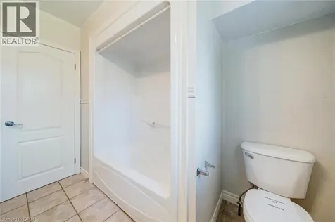84 Jacobson Avenue St. Catharines ON L2T 3A3