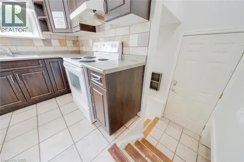 84 Jacobson Avenue St. Catharines ON L2T 3A3