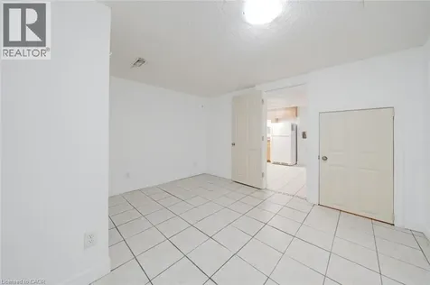 84 Jacobson Avenue St. Catharines ON L2T 3A3