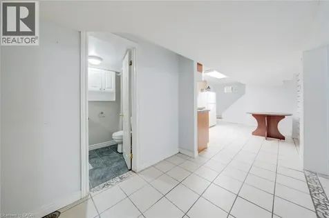 84 Jacobson Avenue St. Catharines ON L2T 3A3