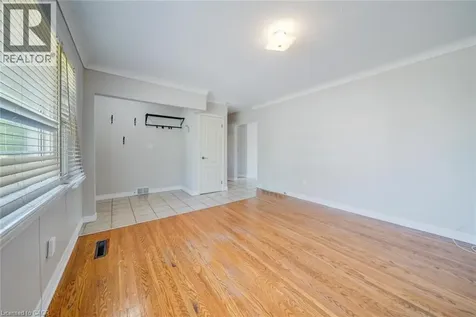 84 Jacobson Avenue St. Catharines ON L2T 3A3