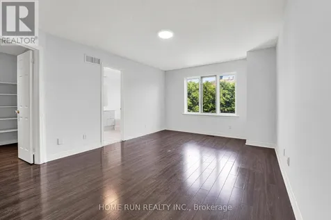12 Gardengate Way East Ottawa ON K2G 5Z2