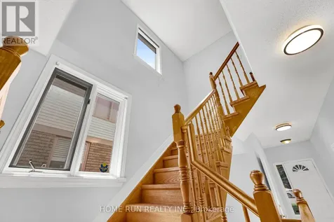 12 Gardengate Way East Ottawa ON K2G 5Z2