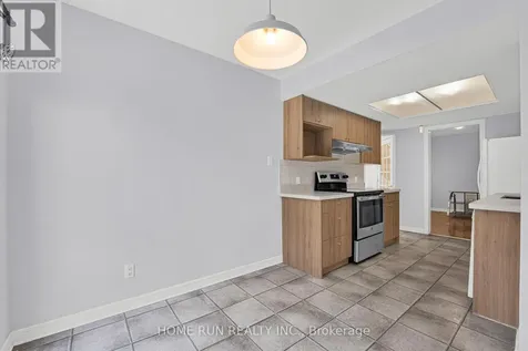 12 Gardengate Way East Ottawa ON K2G 5Z2