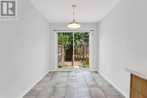 12 Gardengate Way East Ottawa ON K2G 5Z2