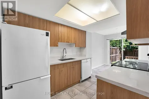 12 Gardengate Way East Ottawa ON K2G 5Z2