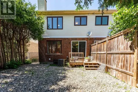 12 Gardengate Way East Ottawa ON K2G 5Z2