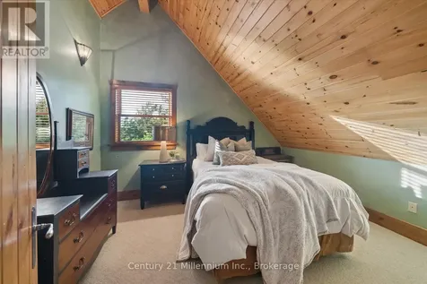 142 Craigleith Road Blue Mountains ON L9Y 0S3