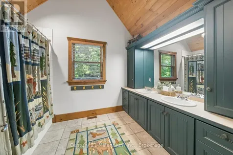 142 Craigleith Road Blue Mountains ON L9Y 0S3