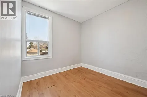 352 Duke Street West Kitchener ON N2H 3Y3