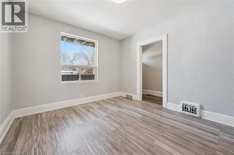 352 Duke Street West Kitchener ON N2H 3Y3