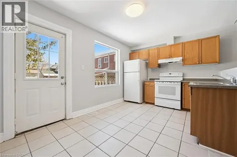 352 Duke Street West Kitchener ON N2H 3Y3