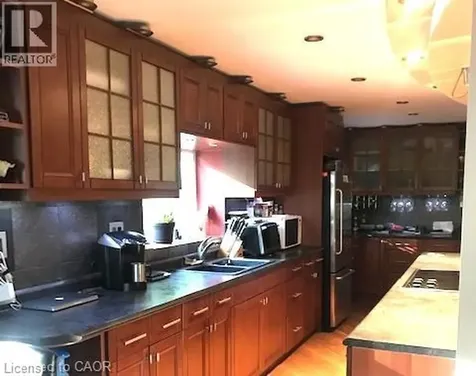 165 Ridge Road East Grimsby ON L3M 4E7